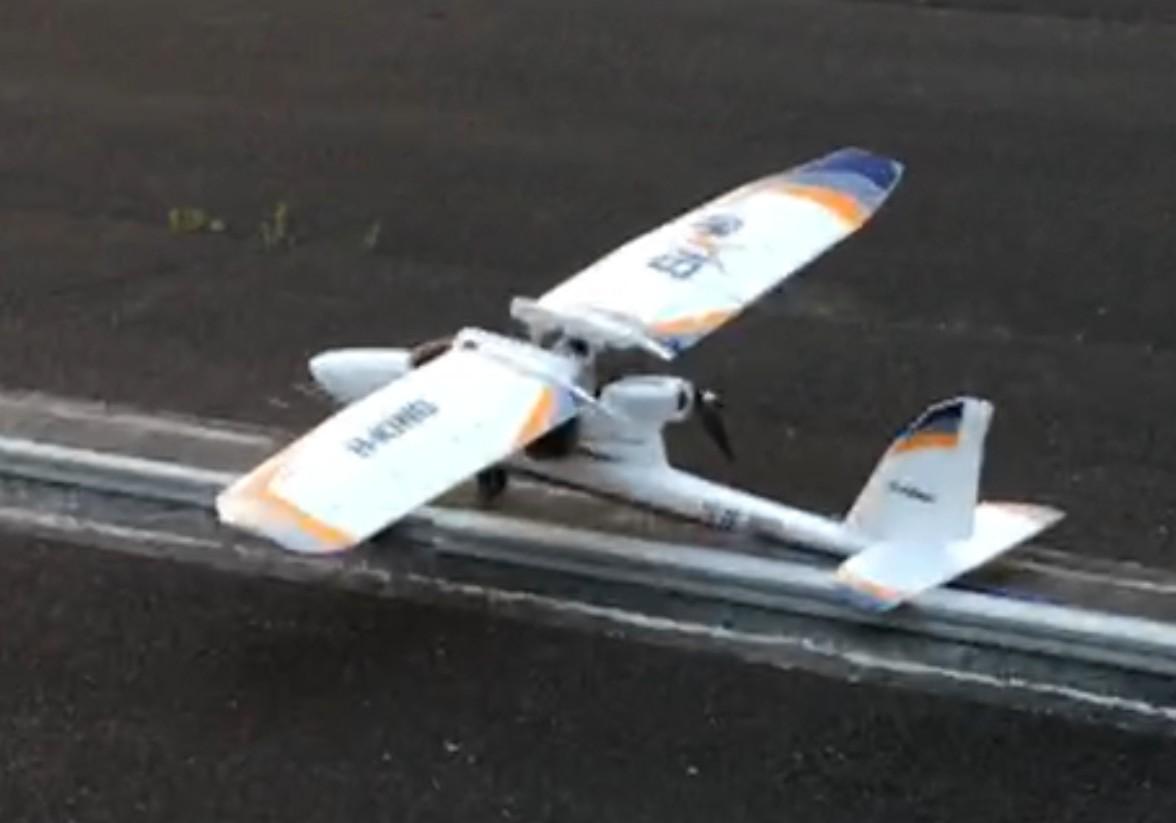 UAV with Active Dihedral